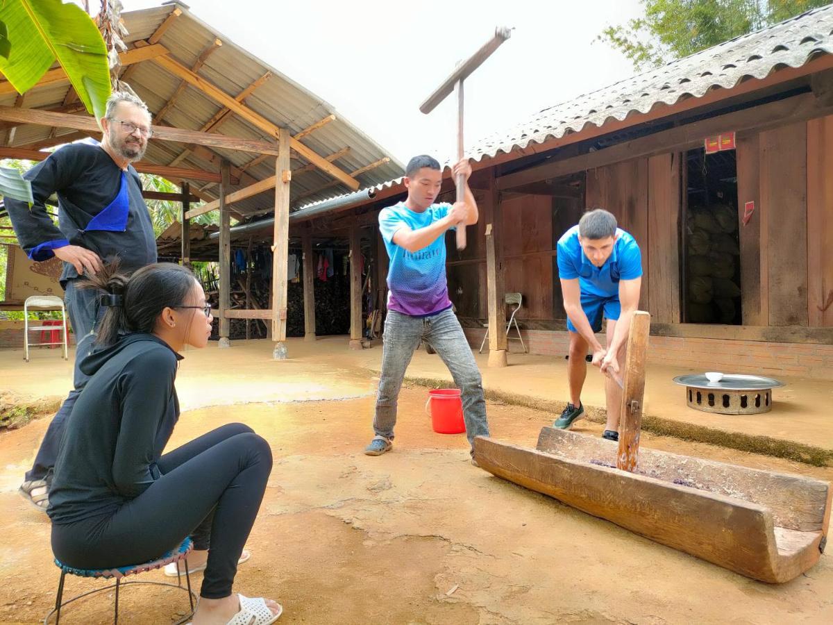 Indigenous Homestay- Trek- Food- Bus Mu Cang Chai Extérieur photo