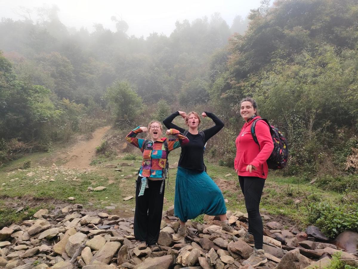Indigenous Homestay- Trek- Food- Bus Mu Cang Chai Extérieur photo