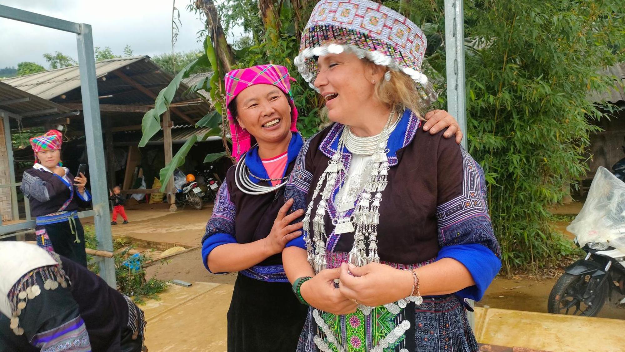 Indigenous Homestay- Trek- Food- Bus Mu Cang Chai Extérieur photo